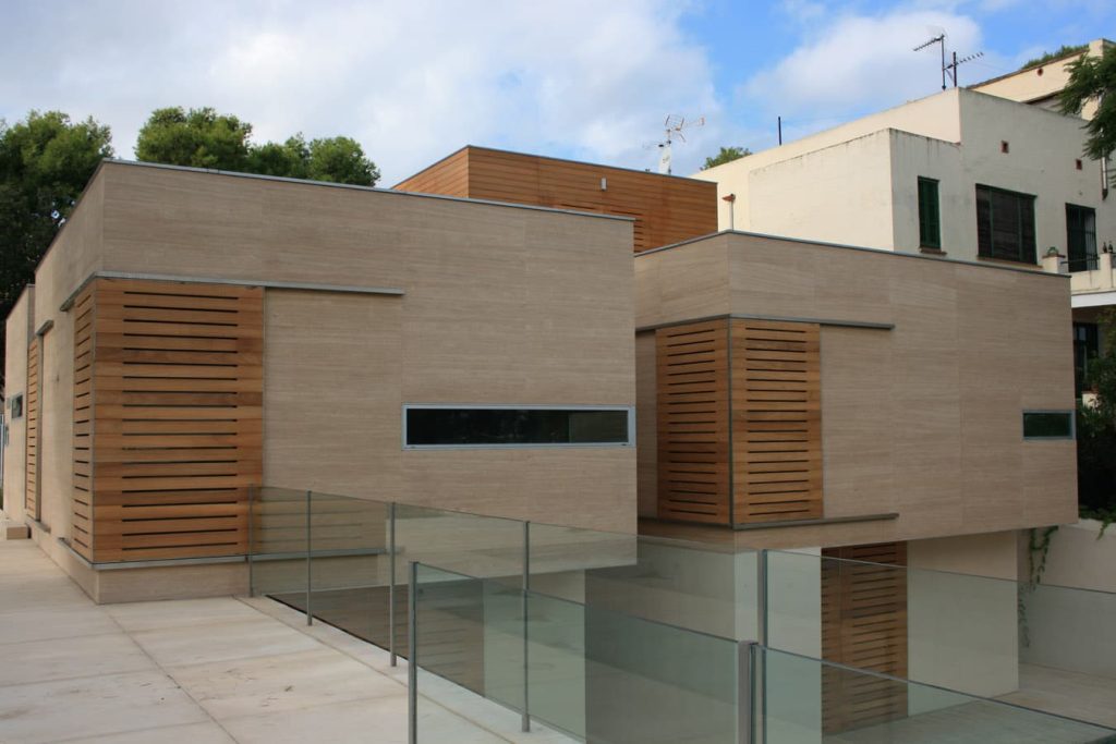 Trabajo de Ebanistería Rafael Hernández: ventanas y contraventanas.